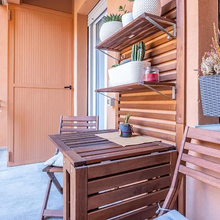 Marconi Escape Apartman *